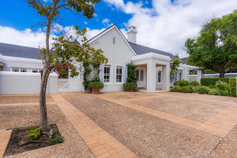 4 Bedroom Property for Sale in Steenberg Estate Western Cape